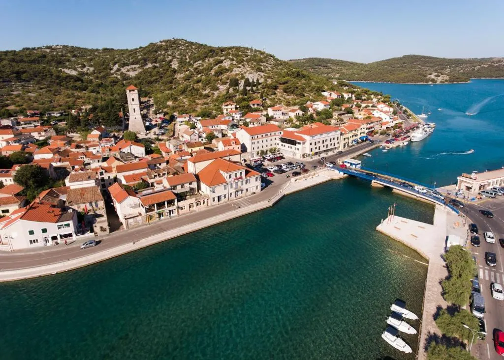 Dance events in Tisno